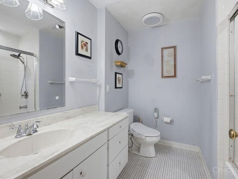 3533 Amberacres Drive, Unit 308E, Cincinnati, OH 45237 Photo 22