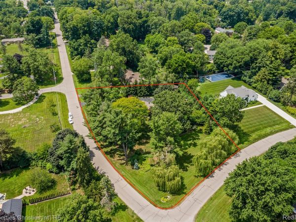 32765 Eastlady Drive, Beverly Hills Village, Mi 48025