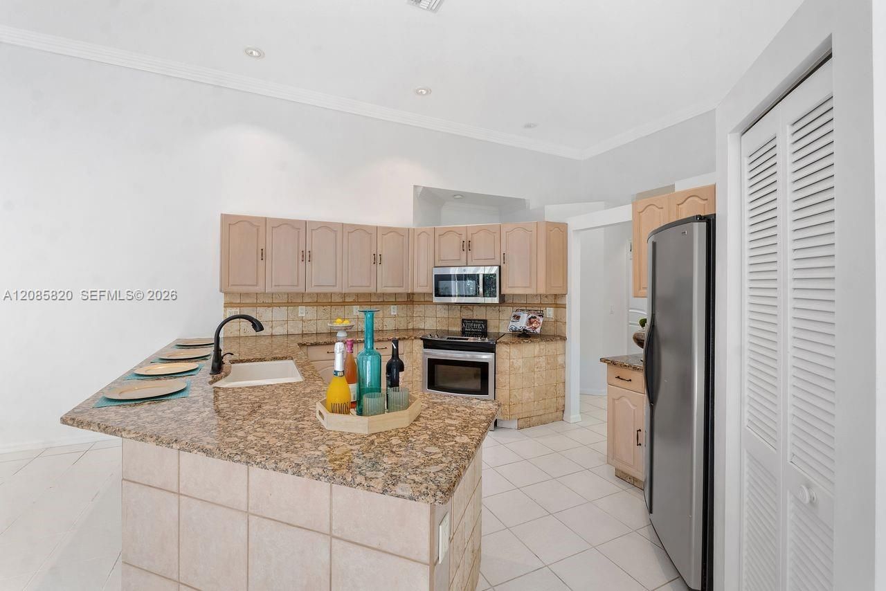 900 Spoonbill Cir, Weston, FL 33326 Photo