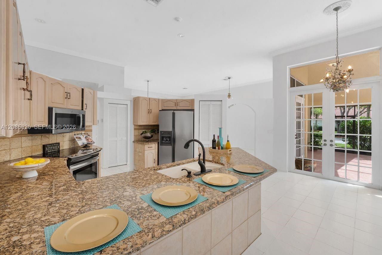 900 Spoonbill Cir, Weston, FL 33326 Photo