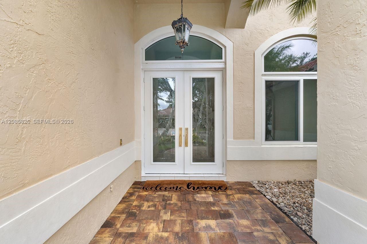 900 Spoonbill Cir, Weston, FL 33326 Photo