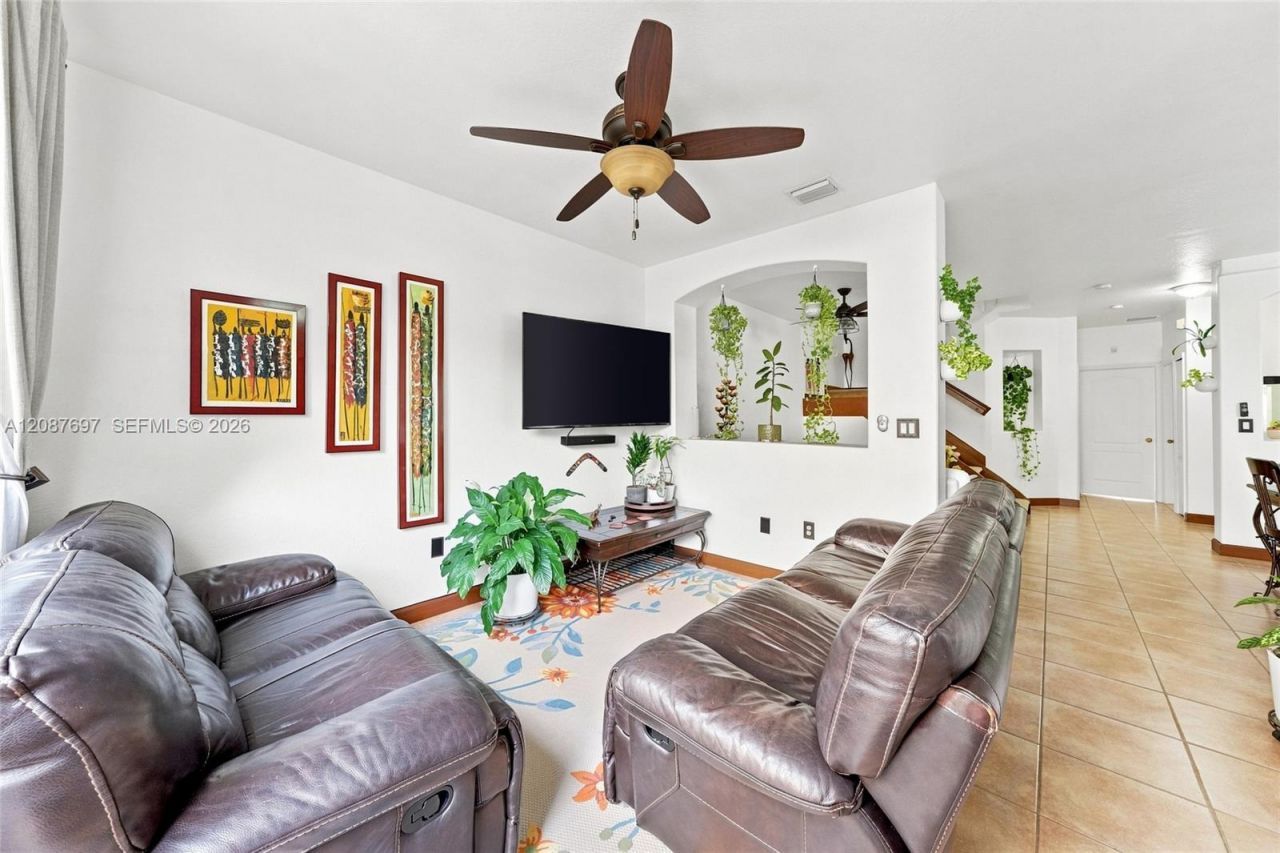 889 SW 151st Pl, Miami, FL 33194 Photo