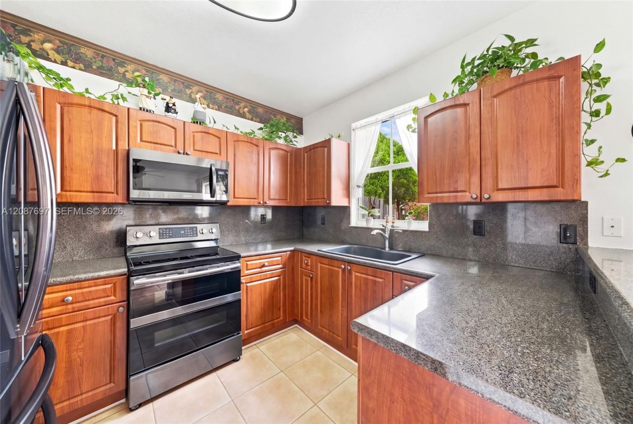 889 SW 151st Pl, Miami, FL 33194 Photo