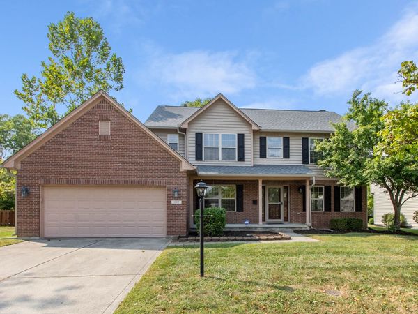 10517 Greenway Drive , Fishers, IN 46037