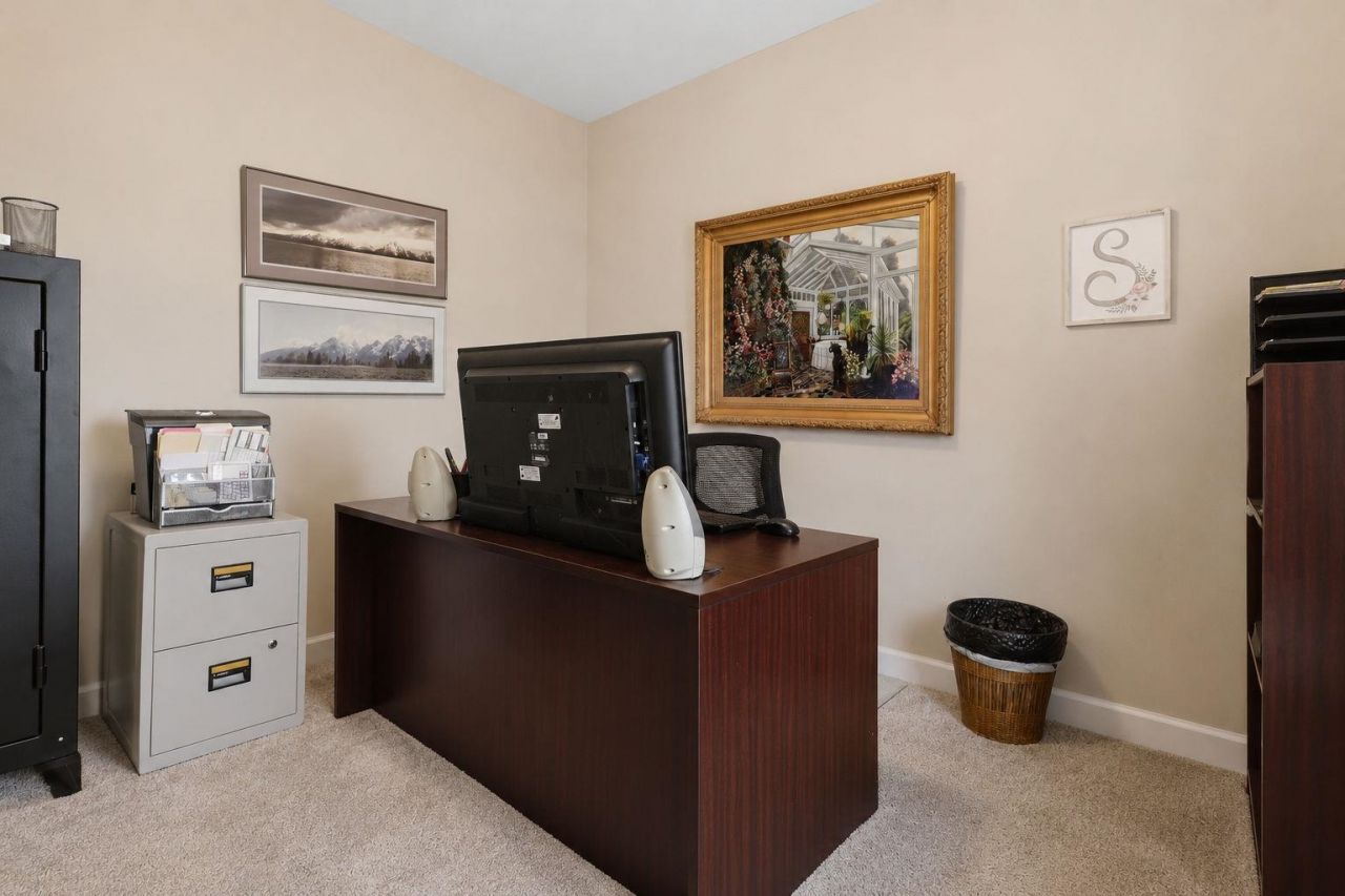 2716 Desert Rose St. Photo 30