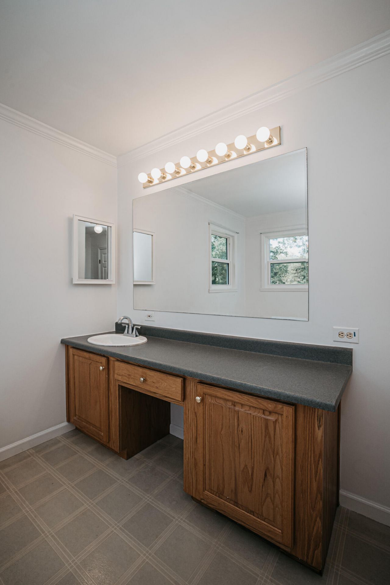 5823 Drayton Street Photo 21