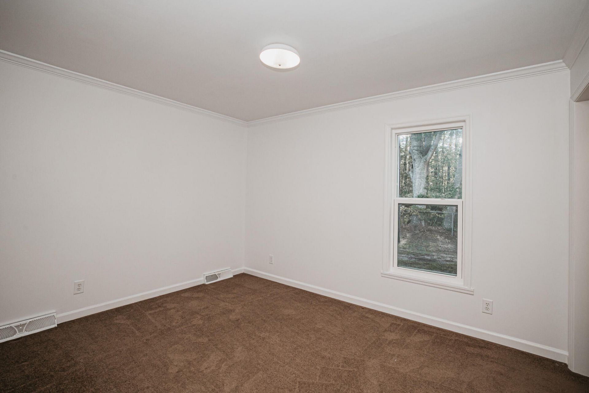 5823 Drayton Street Photo 28