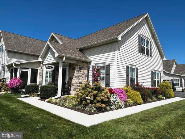 140 DOLOMITE DRIVE , YORK, PA 17408