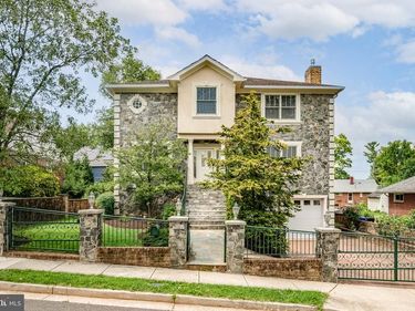 2138 PATRICK HENRY DRIVE, ARLINGTON, VA 22205