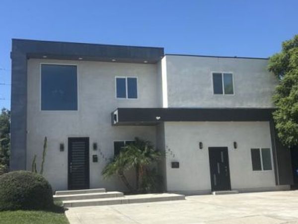 7925 Kittyhawk Avenue, Los Angeles, CA 90045