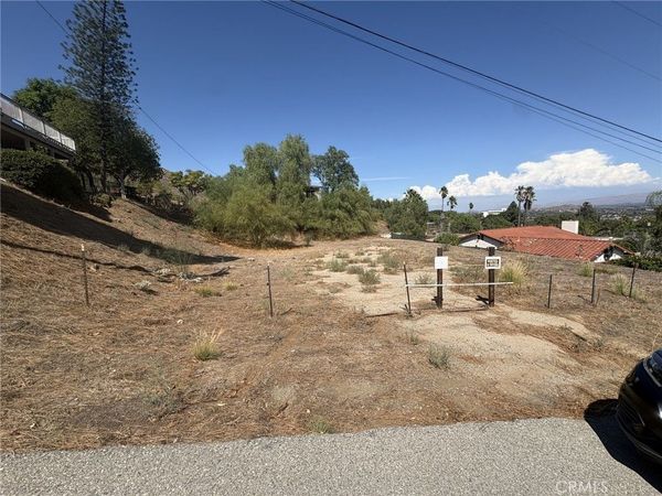 12115 Knoefler Drive, Riverside, CA 92505