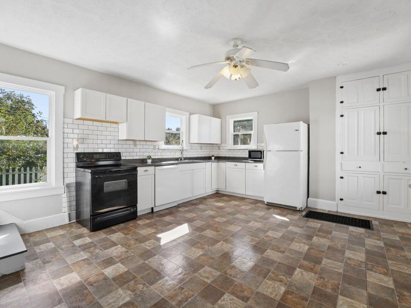 313 N Main Street, Sugar Grove, OH 43155 Photo 11