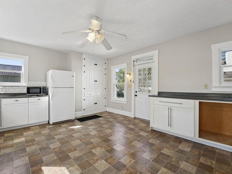 313 N Main Street, Sugar Grove, OH 43155 Photo 14