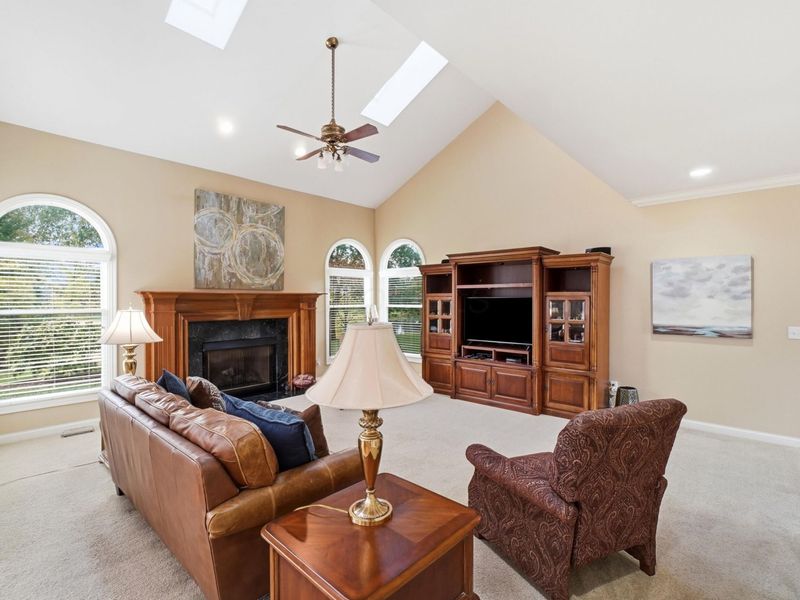 6177 Heritage Lakes Drive , Hilliard, OH 43026 Photo 11
