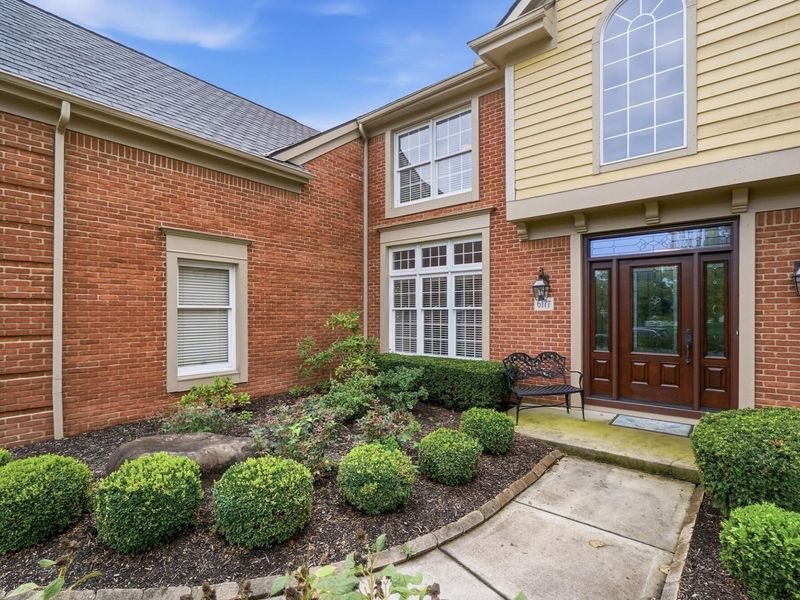 6177 Heritage Lakes Drive , Hilliard, OH 43026 Photo 5
