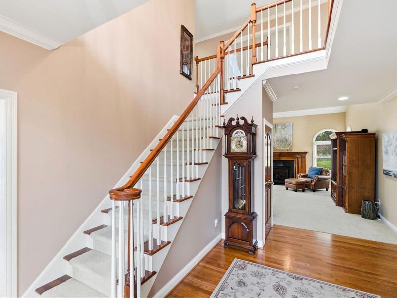 6177 Heritage Lakes Drive , Hilliard, OH 43026 Photo 7