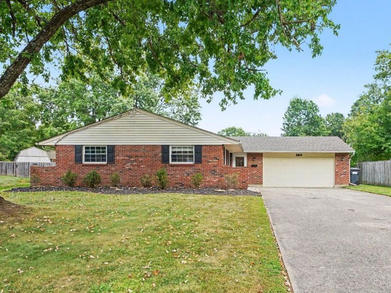 260 Sinclair Court, Loveland, OH 45140 Photo 2