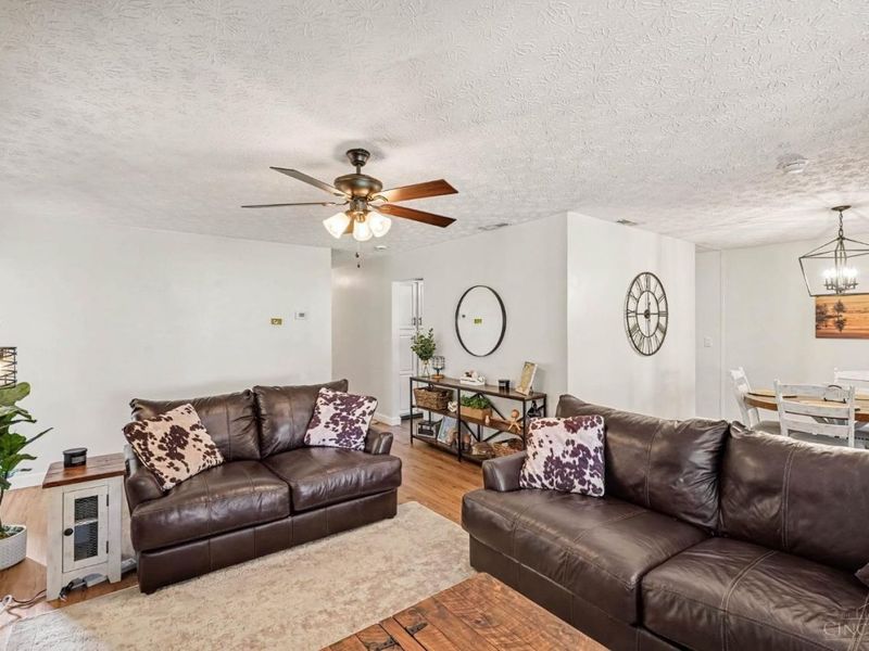 260 Sinclair Court, Loveland, OH 45140 Photo 6