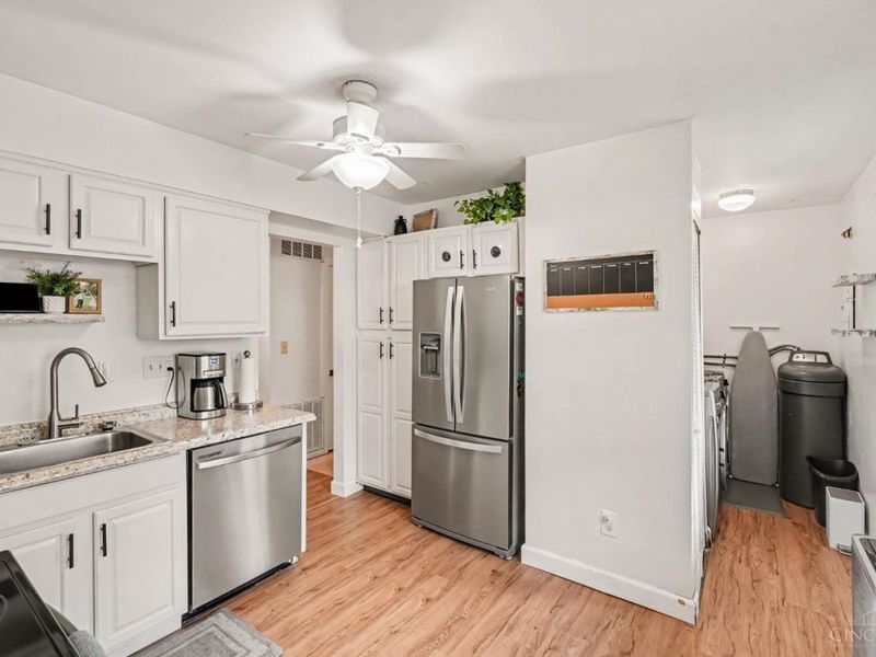 260 Sinclair Court, Loveland, OH 45140 Photo 9