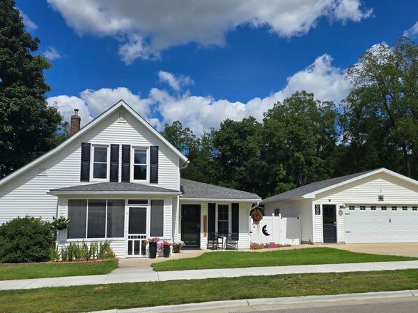 300 Kirkwood Street E, Lanesboro, MN 55949