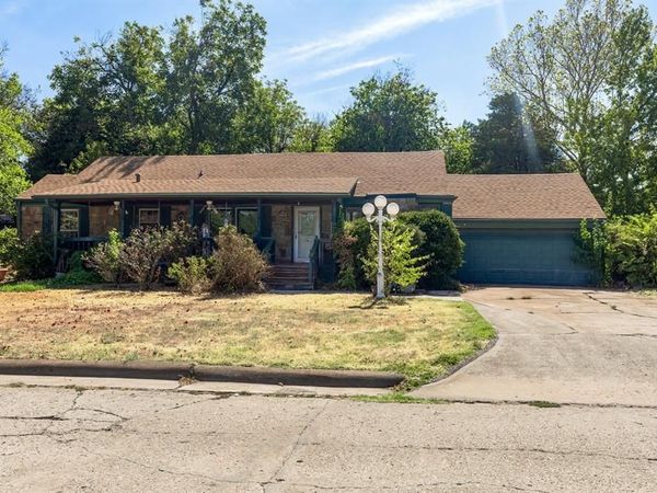 1004 NW Laird Avenue, Lawton, OK 73507