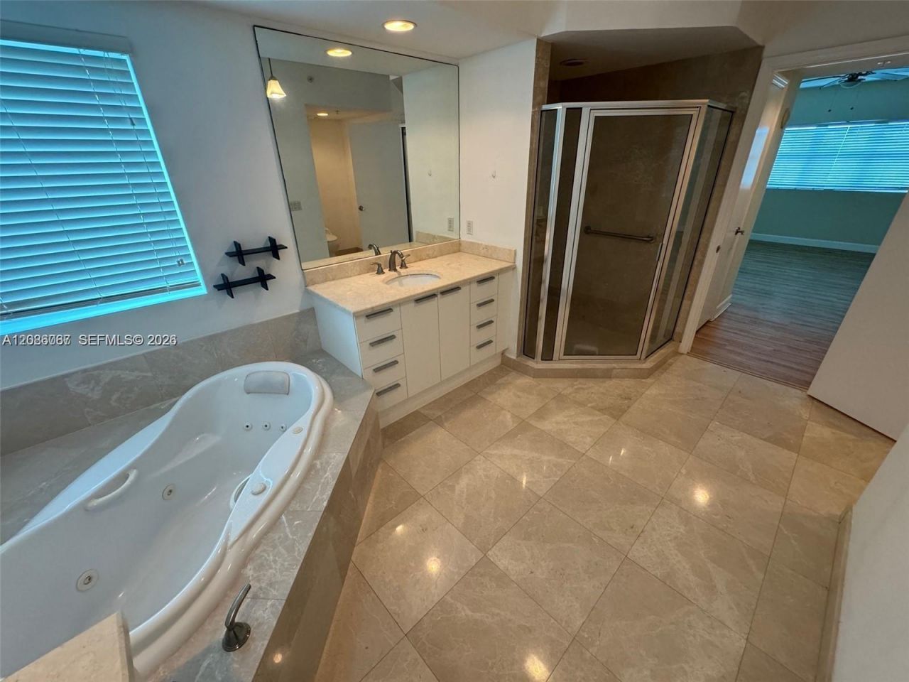 15051 Royal Oaks Ln, Unit 701, North Miami, FL 33181 Photo