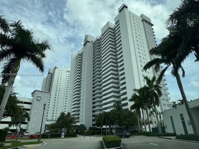 15051 Royal Oaks Ln, Unit 701, North Miami, FL 33181 Photo