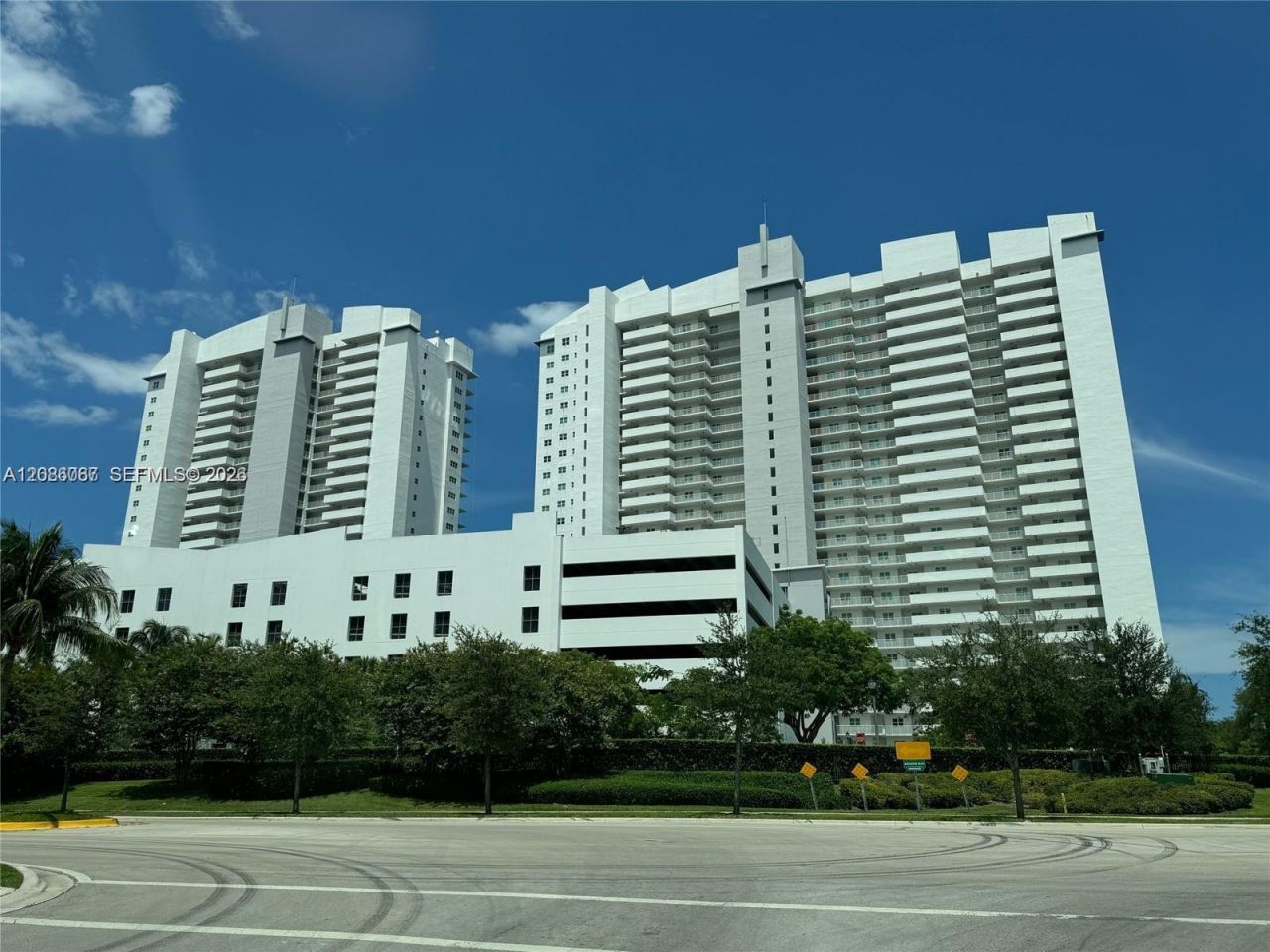 15051 Royal Oaks Ln, Unit 701, North Miami, FL 33181 Photo