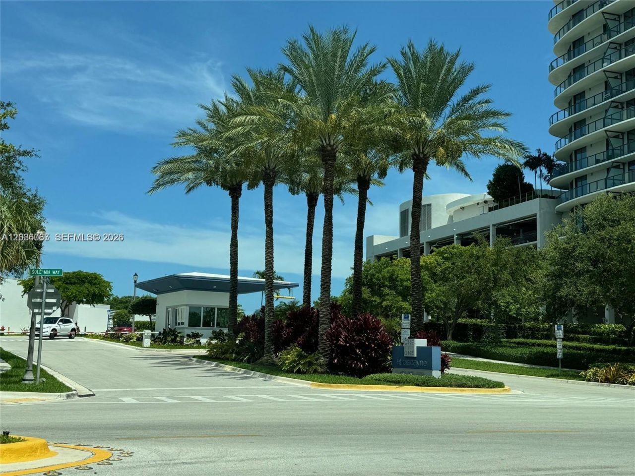 15051 Royal Oaks Ln, Unit 701, North Miami, FL 33181 Photo
