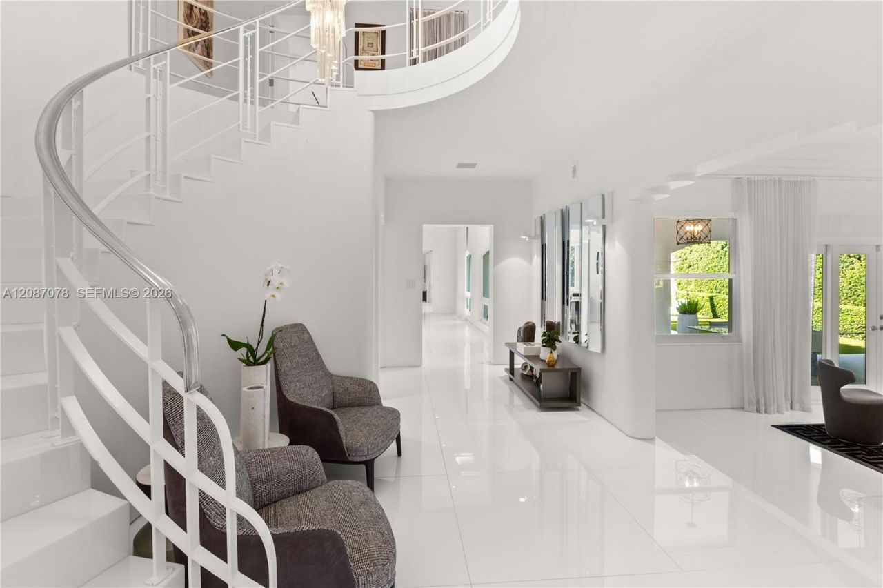 1261 N Greenway Dr, Coral Gables, FL 33134 Photo