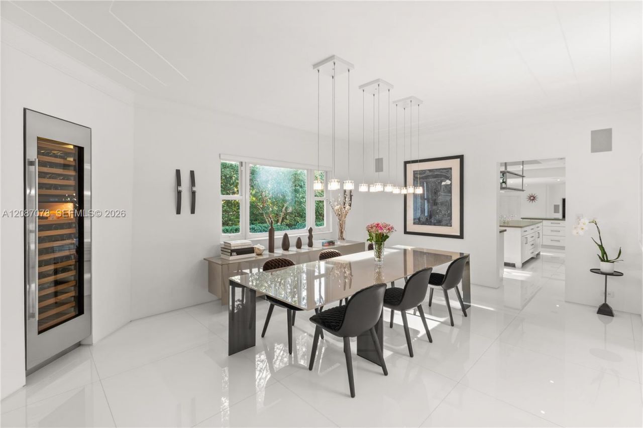 1261 N Greenway Dr, Coral Gables, FL 33134 Photo