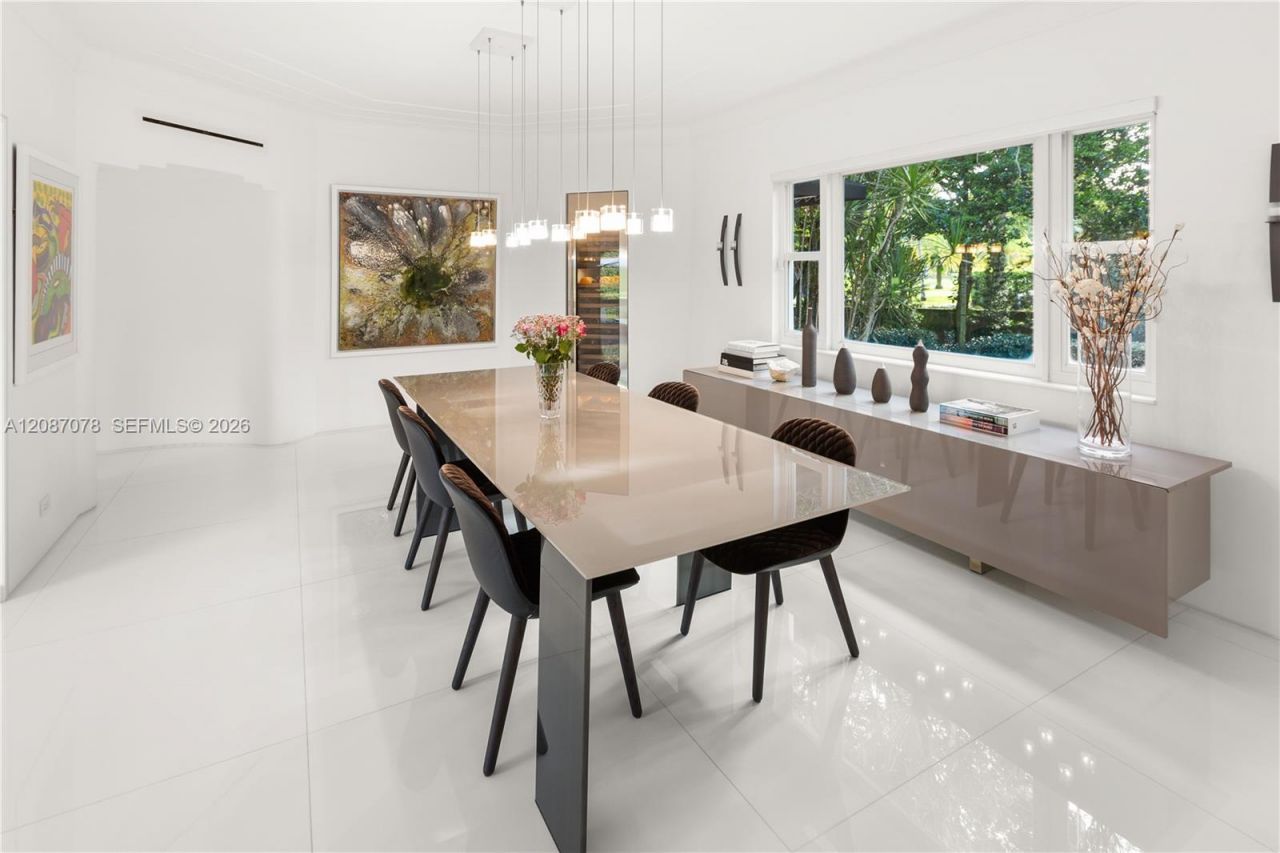 1261 N Greenway Dr, Coral Gables, FL 33134 Photo