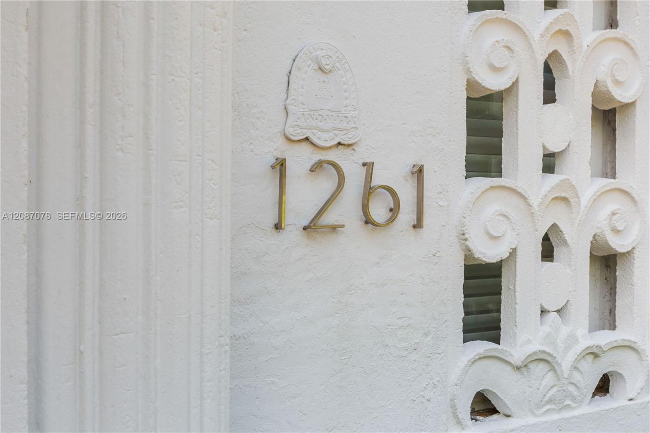 1261 N Greenway Dr, Coral Gables, FL 33134 Photo