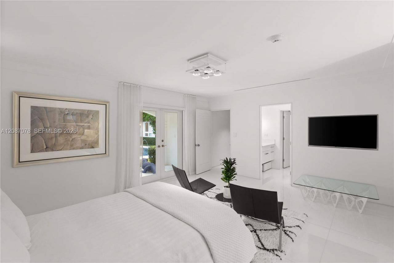 1261 N Greenway Dr, Coral Gables, FL 33134 Photo
