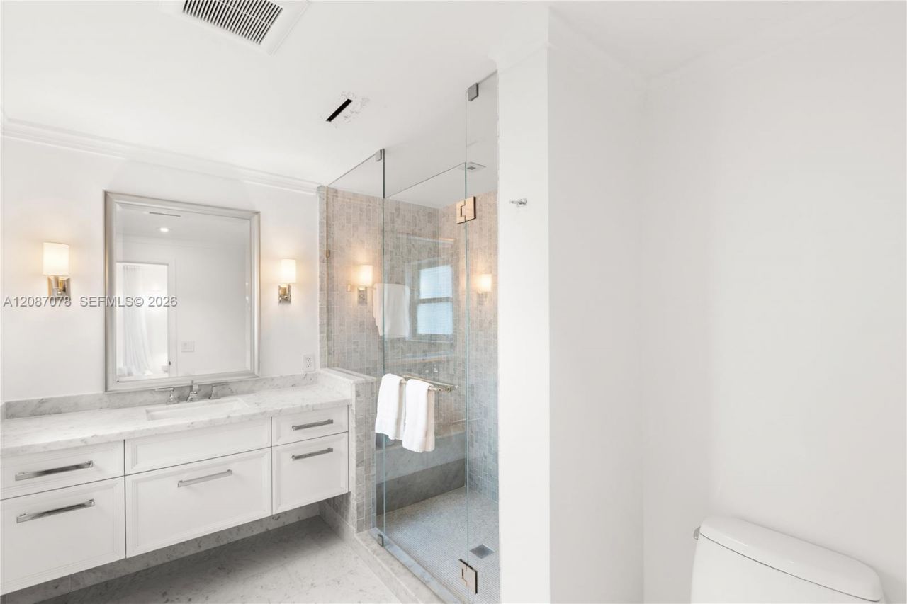 1261 N Greenway Dr, Coral Gables, FL 33134 Photo