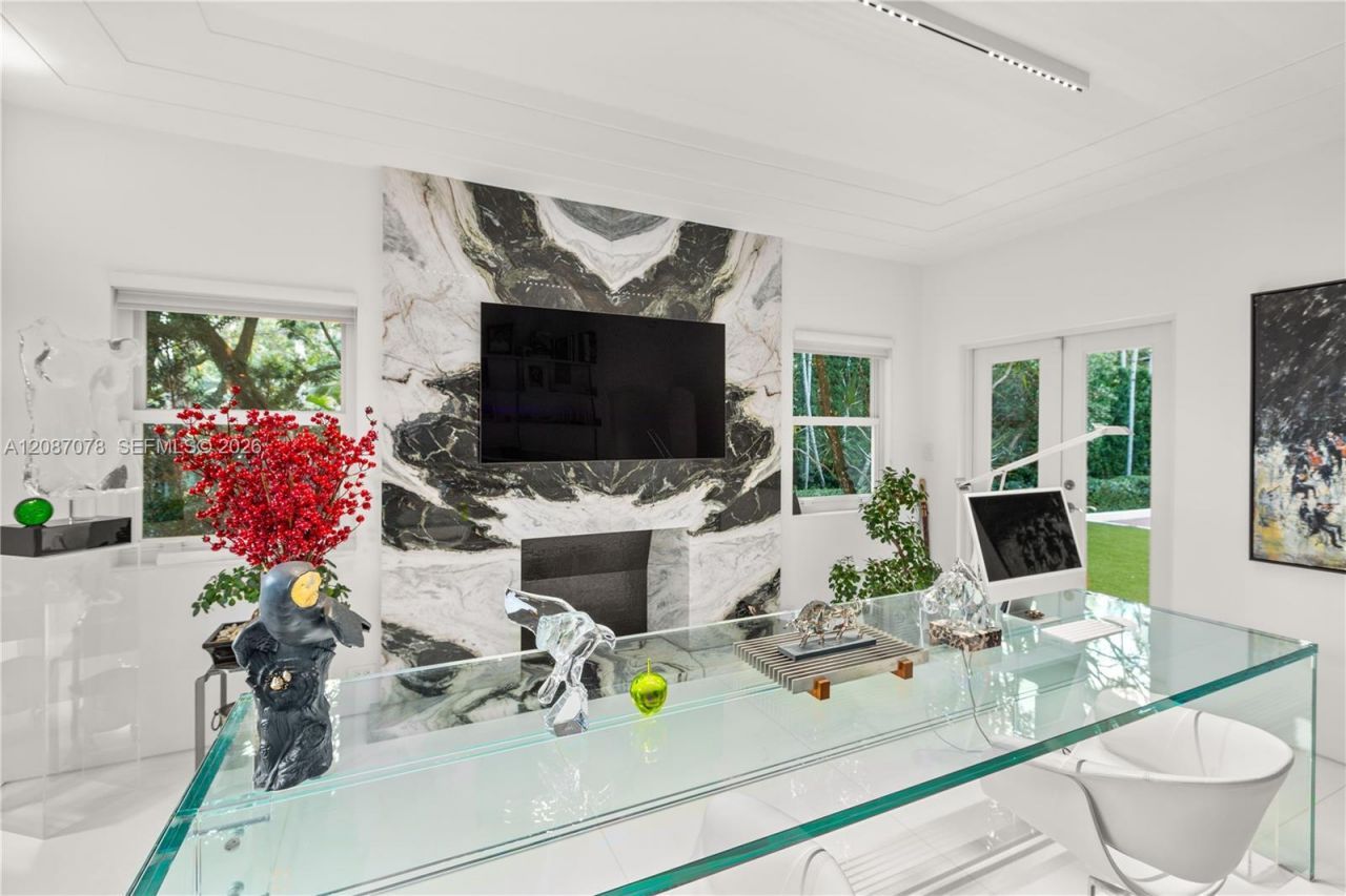 1261 N Greenway Dr, Coral Gables, FL 33134 Photo