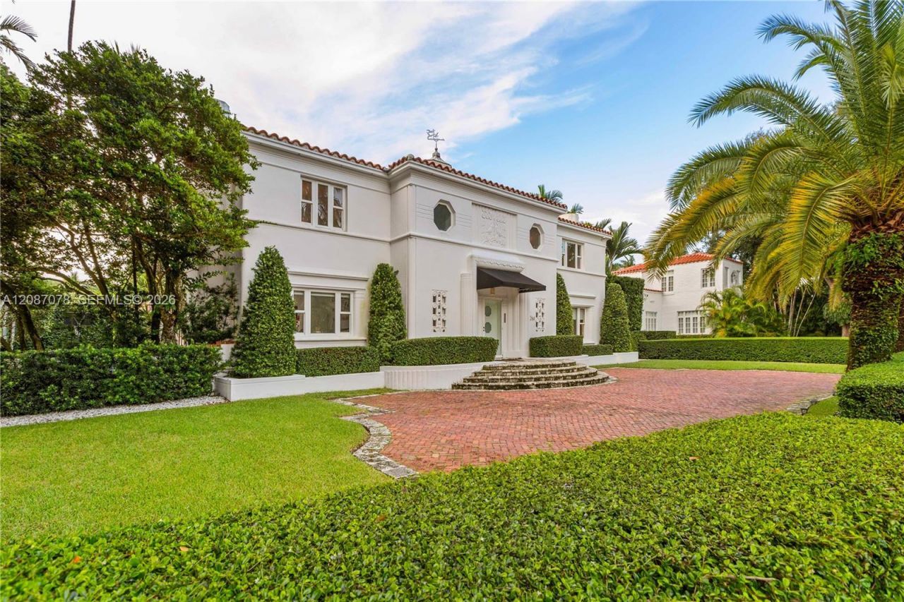 1261 N Greenway Dr, Coral Gables, FL 33134 Photo