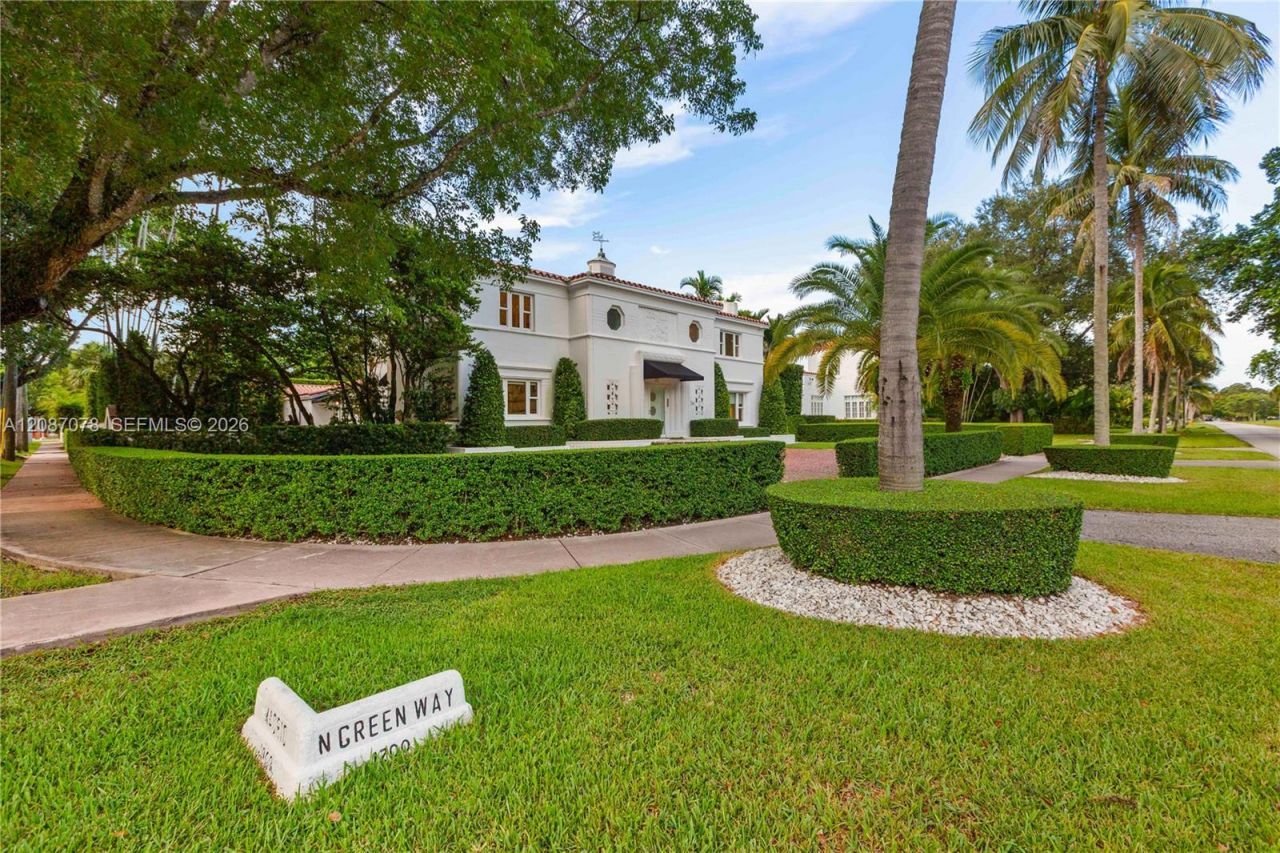 1261 N Greenway Dr, Coral Gables, FL 33134 Photo