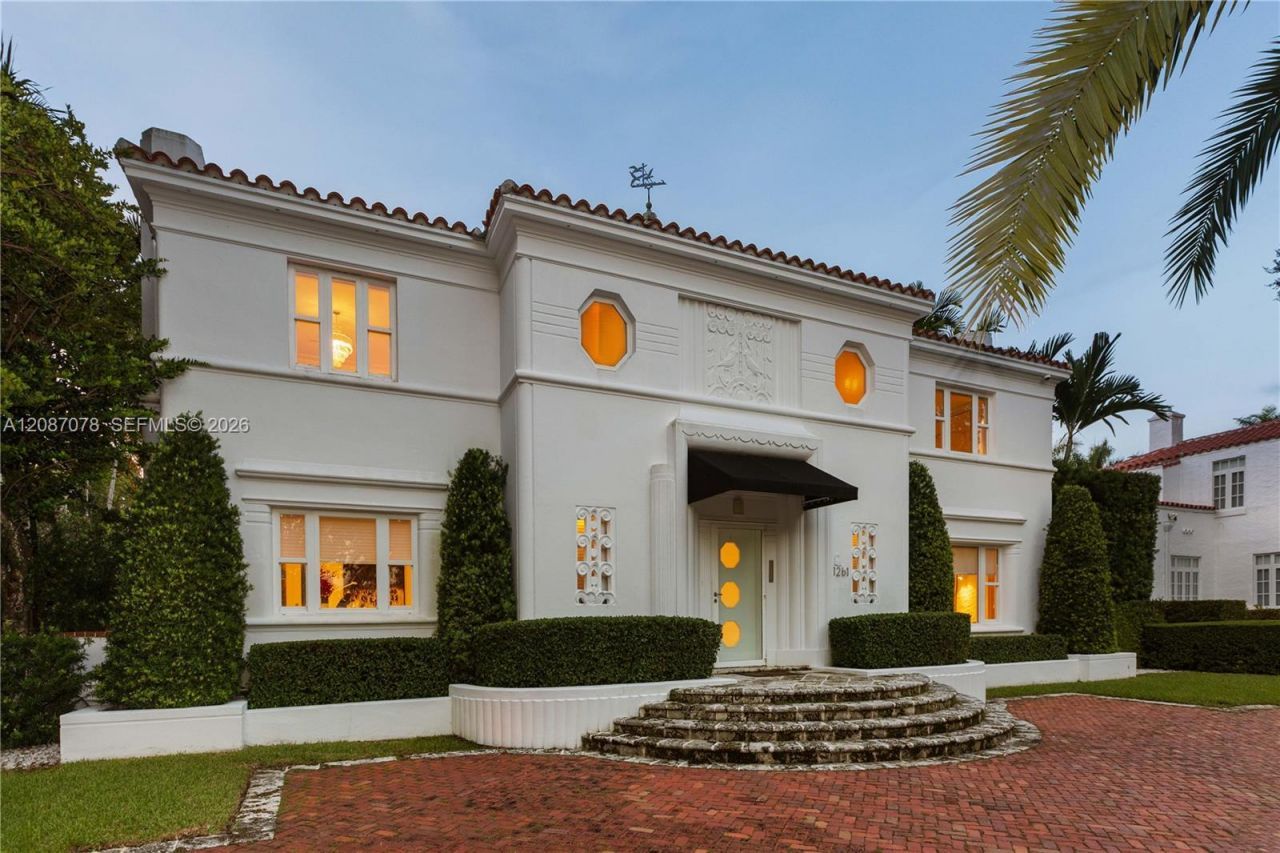 1261 N Greenway Dr, Coral Gables, FL 33134 Photo