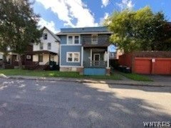 709 Townsend Place, Niagara Falls, NY 14301