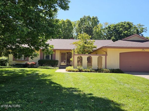 1775 Mirabeau Drive, Okemos, MI 48864
