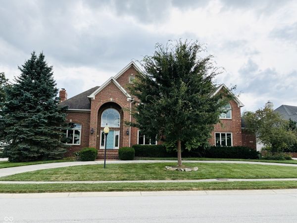 10892 Diamond Drive, Carmel, IN 46032