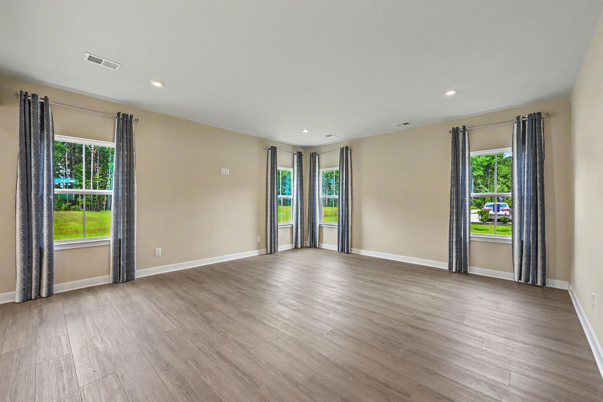 1018 Lacebark Drive Photo 12