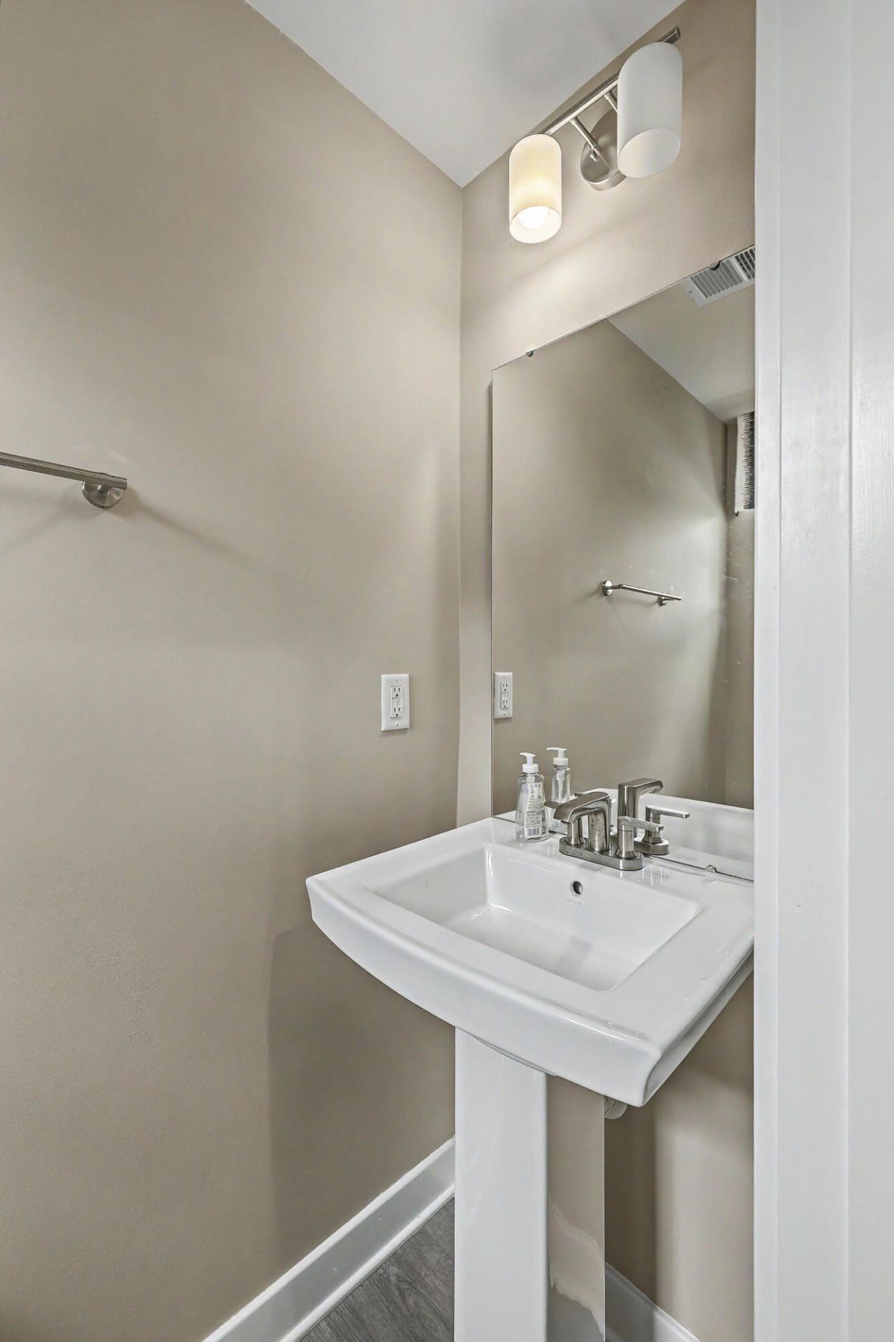 1018 Lacebark Drive Photo 44