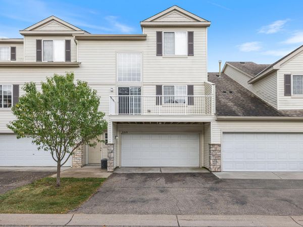 6826 Pine Crest Trail S, Cottage Grove, MN 55016