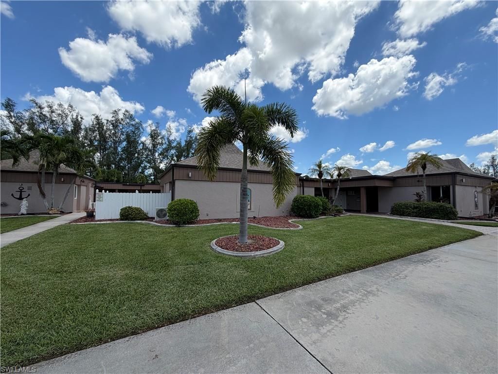5736 Bass Cir, Fort Myers, FL 33919 Photo