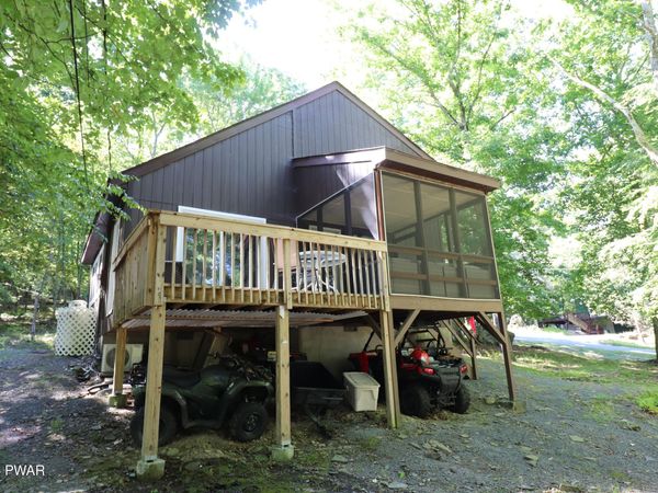 100 Rocky Road , Lackawaxen, PA 18435