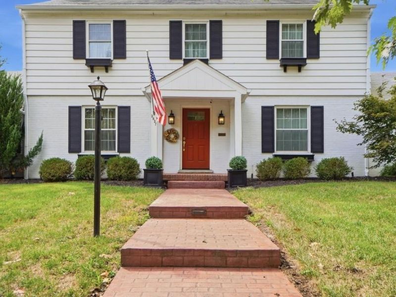 3837 Oak Street, Mariemont, OH 45227 Photo 4