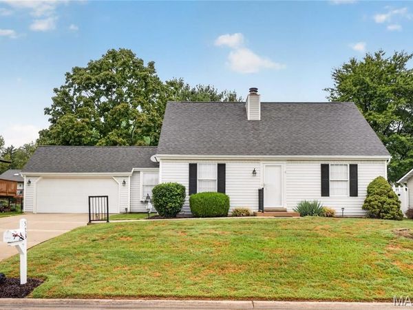 523 Mary Drive, Waterloo, IL 62298