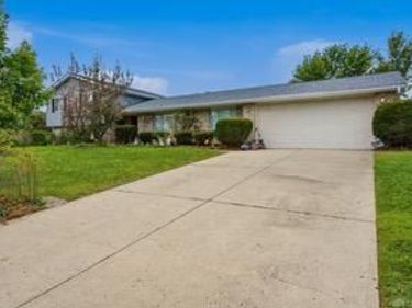 2445 Spicer Drive, Beavercreek, OH 45431